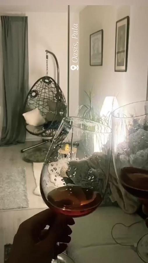 Oasis Apartment Pula Luaran gambar
